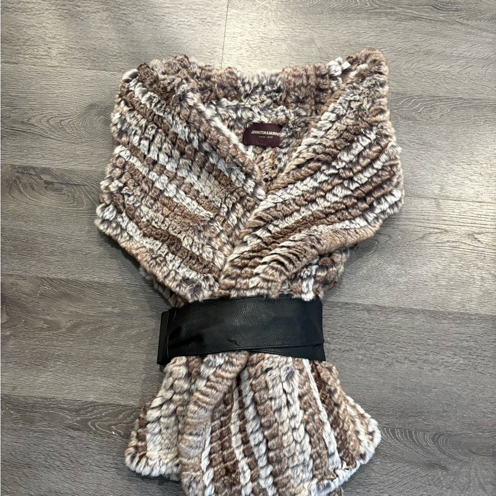 Johnston & Murphy Brown and Cream Faux Fur Cable Knit Wrap